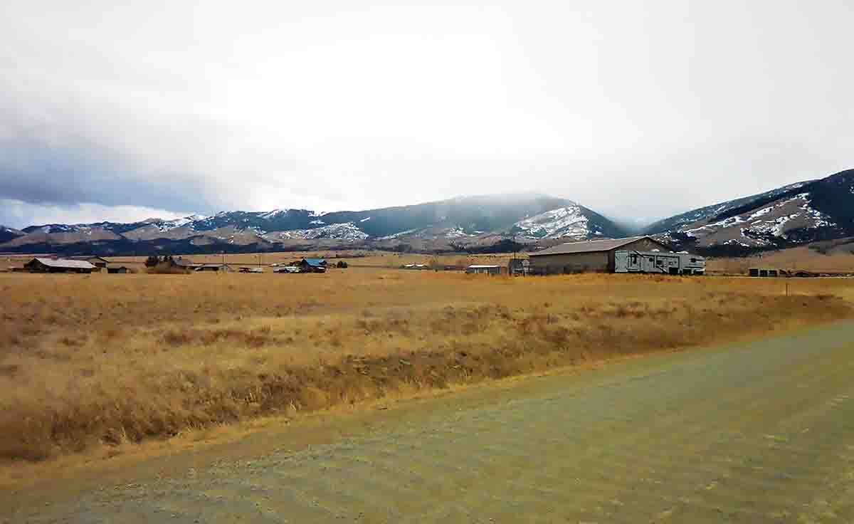 Crockett’s subdivision is a “ranchettes-type” like this one, with houses widely spaced, allowing room for safe rimfire gopher control.